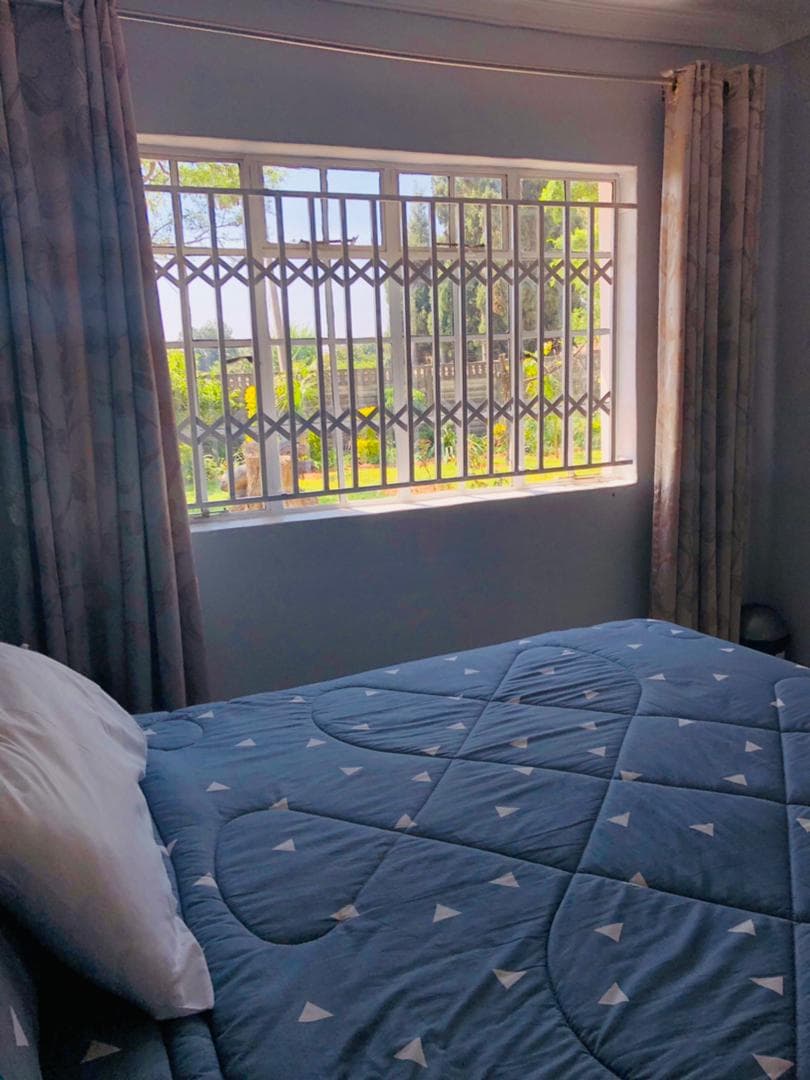 Warthog Guest Lodge