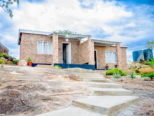 Phomolo Safari Lodge