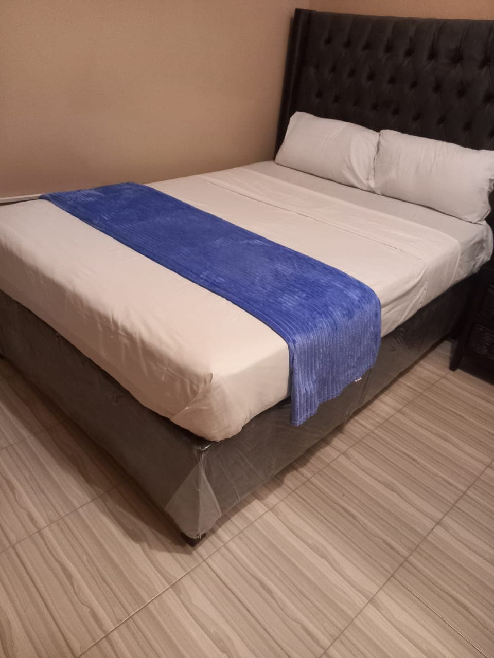 Crossover Guesthouse