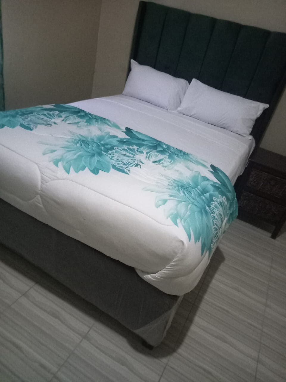 Crossover Guesthouse